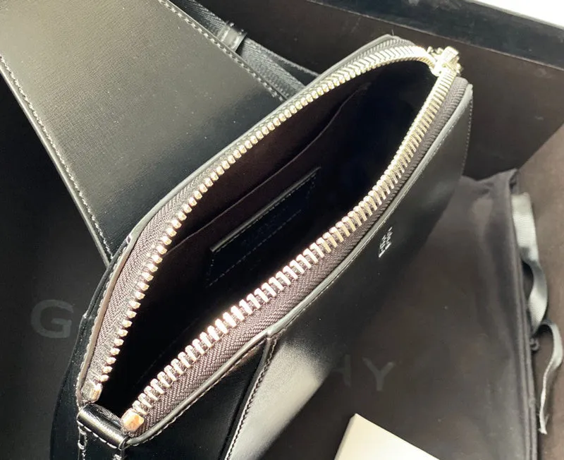 - Bags - 086 Givenchy Modern IoT-powered CC Bags 