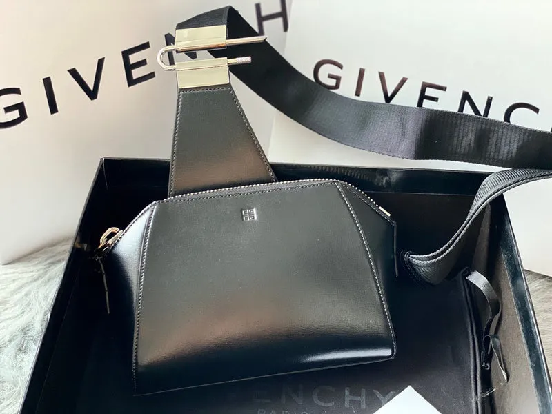 - Bags - 086 Givenchy Modern IoT-powered CC Bags 