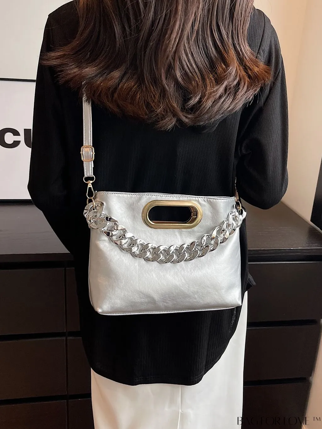 BagForLove - Contemporary Womens Solid Color Crossbody Tote Bag - A Versatile and Casual Accessory
