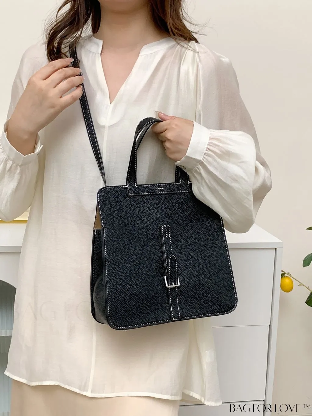 BagForLove - Stylish Handbag with Customizable Shoulder Strap - Contemporary Fashion Accessory
