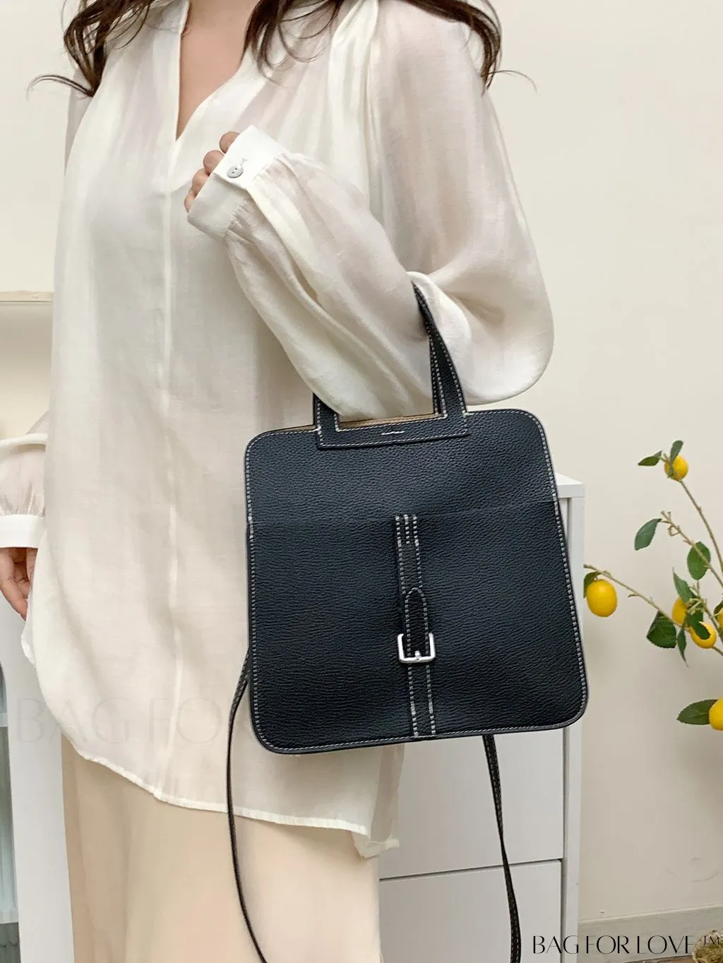 BagForLove - Stylish Handbag with Customizable Shoulder Strap - Contemporary Fashion Accessory