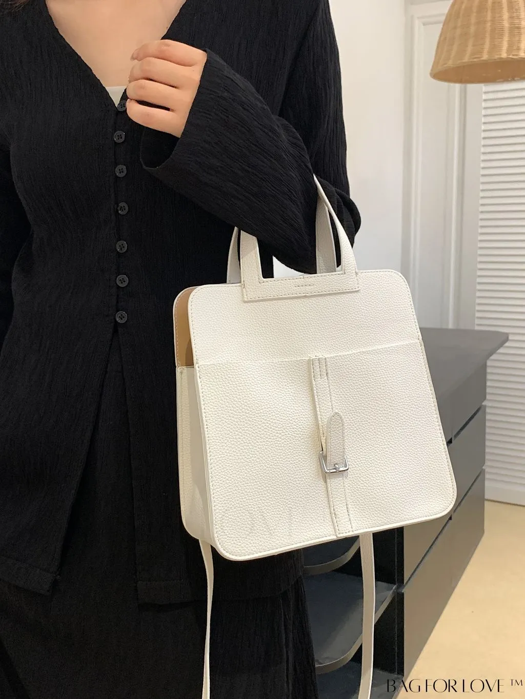 BagForLove - Stylish Handbag with Customizable Shoulder Strap - Contemporary Fashion Accessory