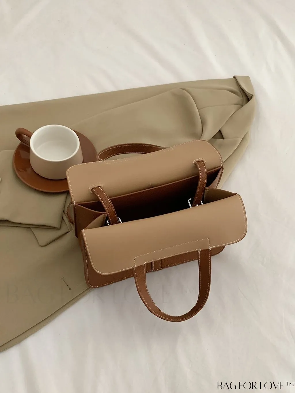 BagForLove - Stylish Handbag with Customizable Shoulder Strap - Contemporary Fashion Accessory