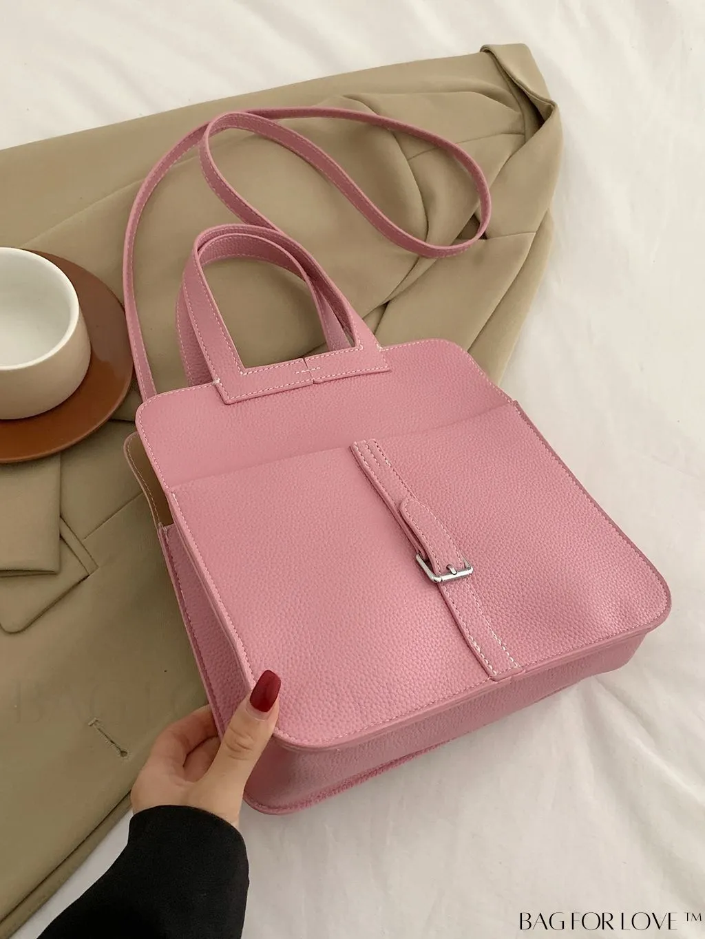 BagForLove - Stylish Handbag with Customizable Shoulder Strap - Contemporary Fashion Accessory