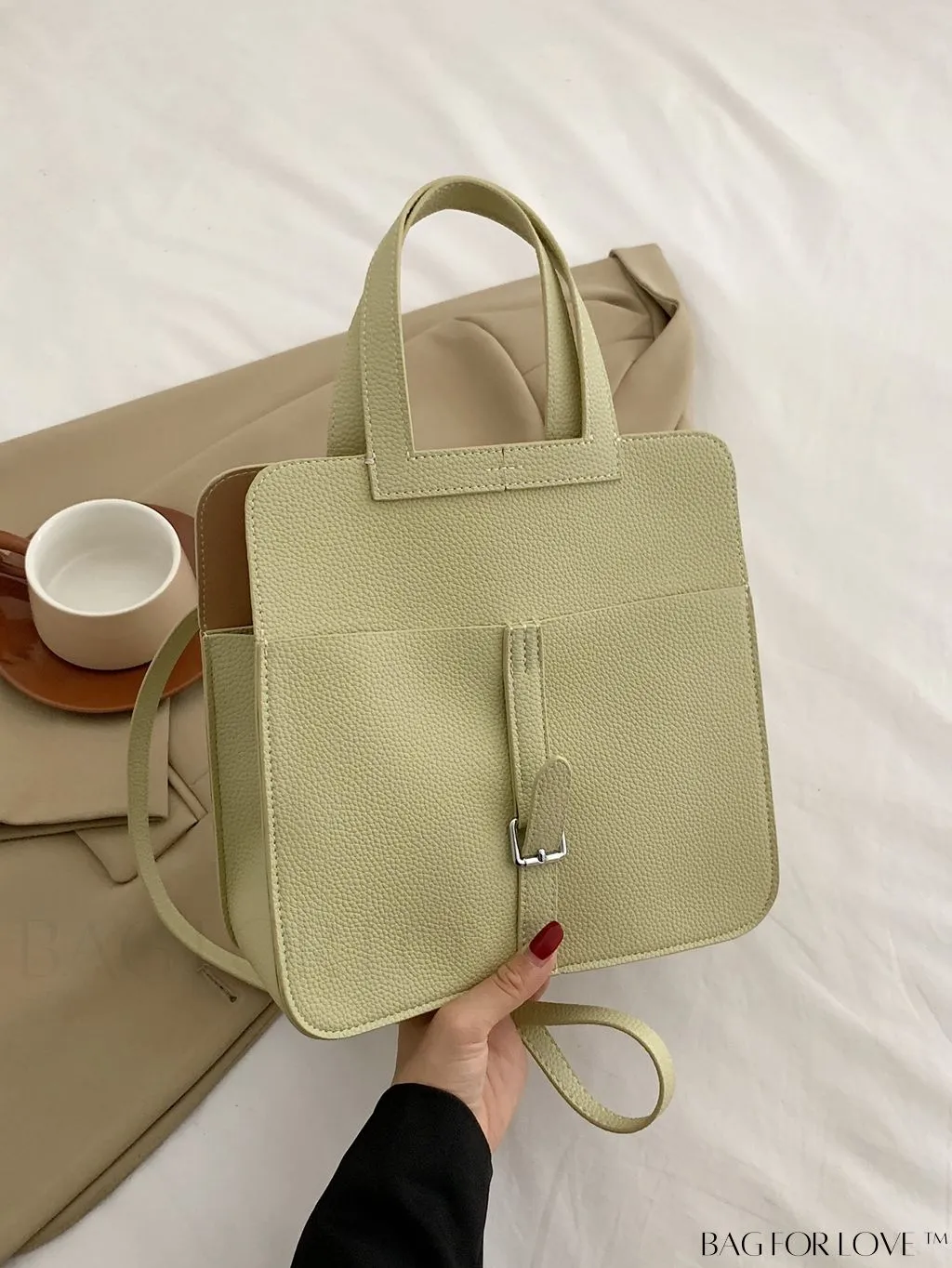 BagForLove - Stylish Handbag with Customizable Shoulder Strap - Contemporary Fashion Accessory