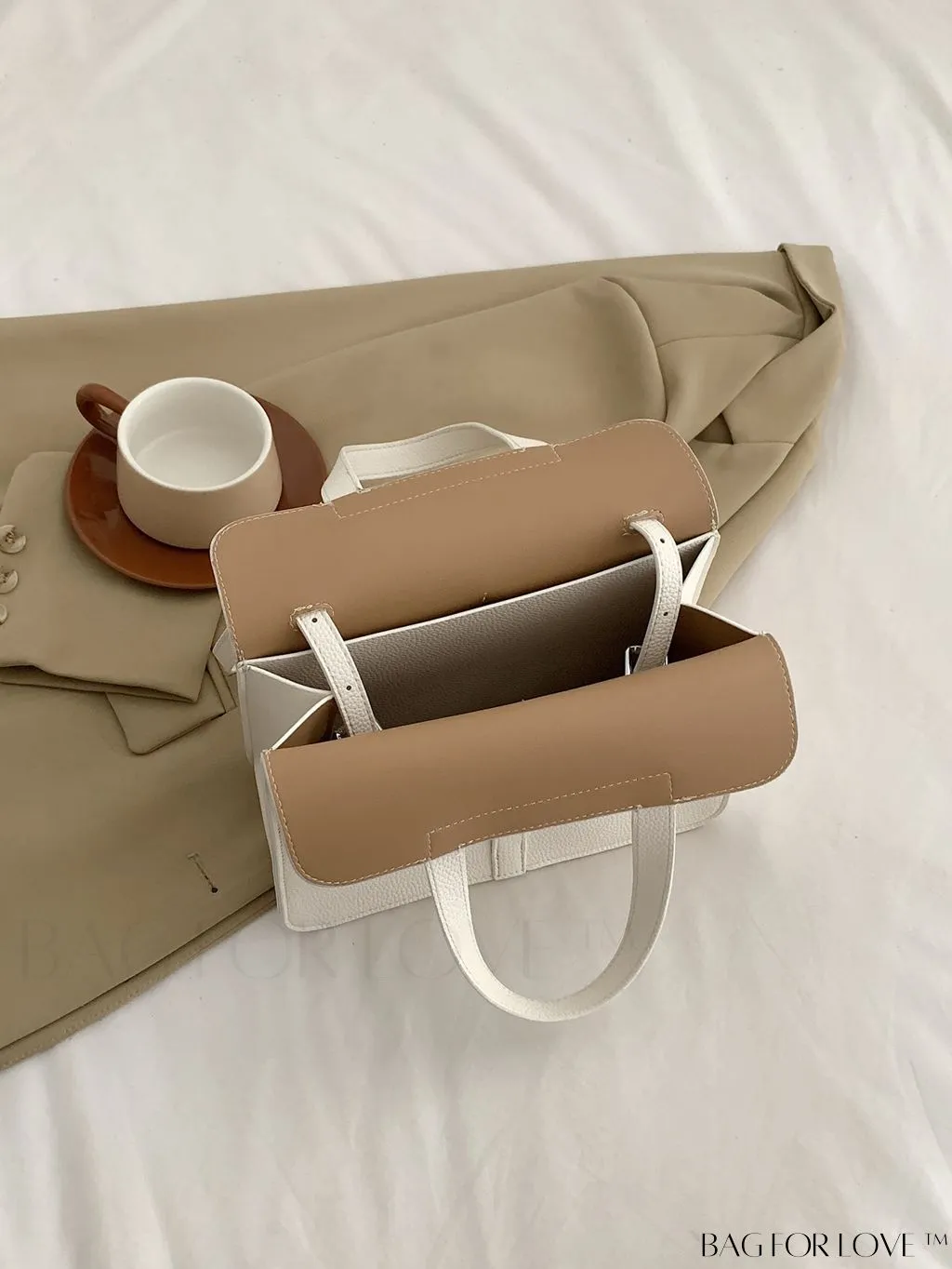 BagForLove - Stylish Handbag with Customizable Shoulder Strap - Contemporary Fashion Accessory