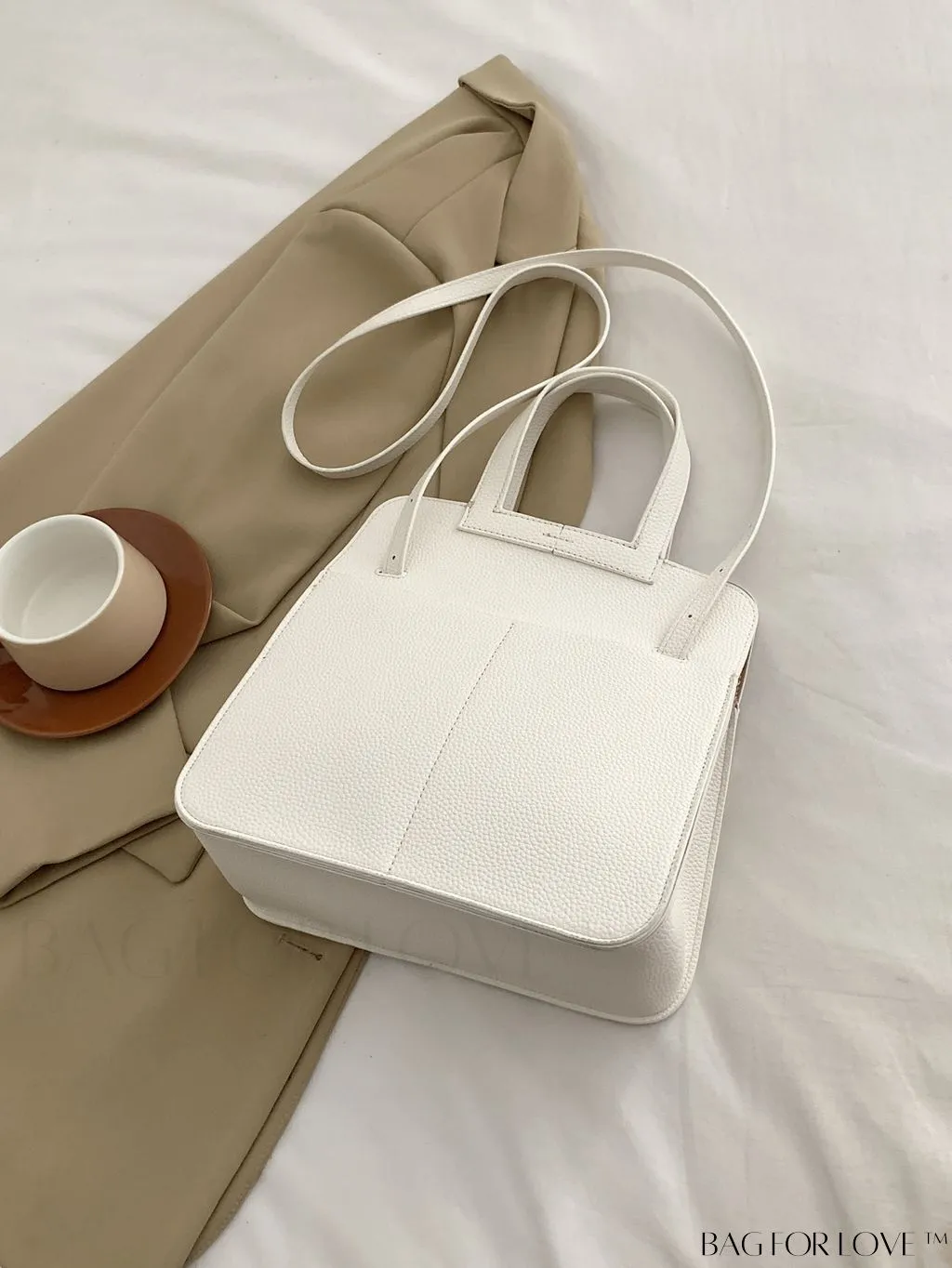 BagForLove - Stylish Handbag with Customizable Shoulder Strap - Contemporary Fashion Accessory