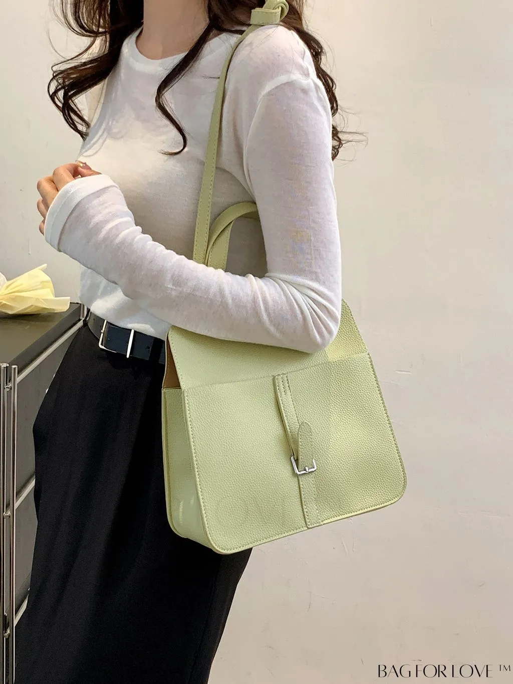 BagForLove - Stylish Handbag with Customizable Shoulder Strap - Contemporary Fashion Accessory