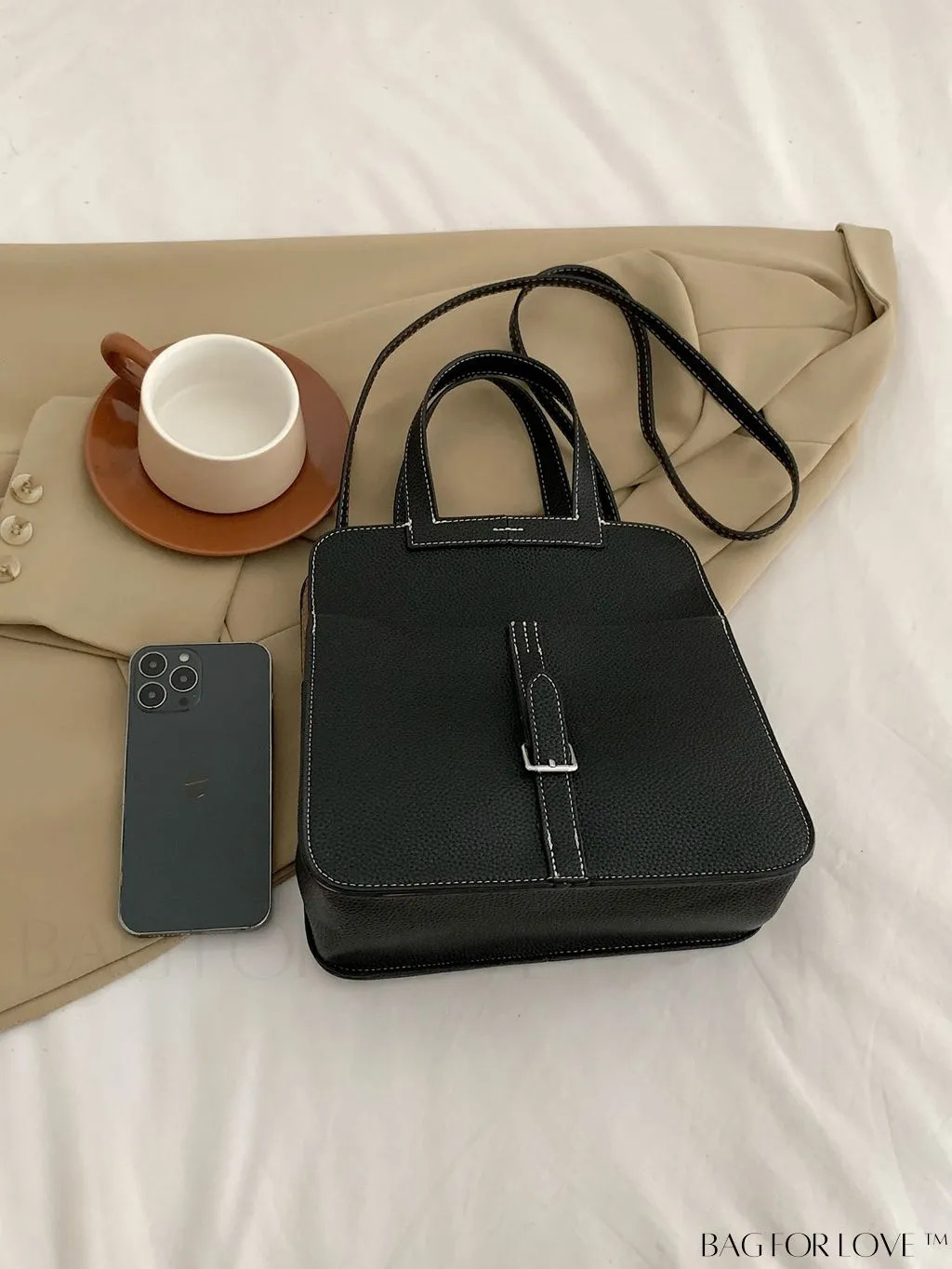 BagForLove - Stylish Handbag with Customizable Shoulder Strap - Contemporary Fashion Accessory
