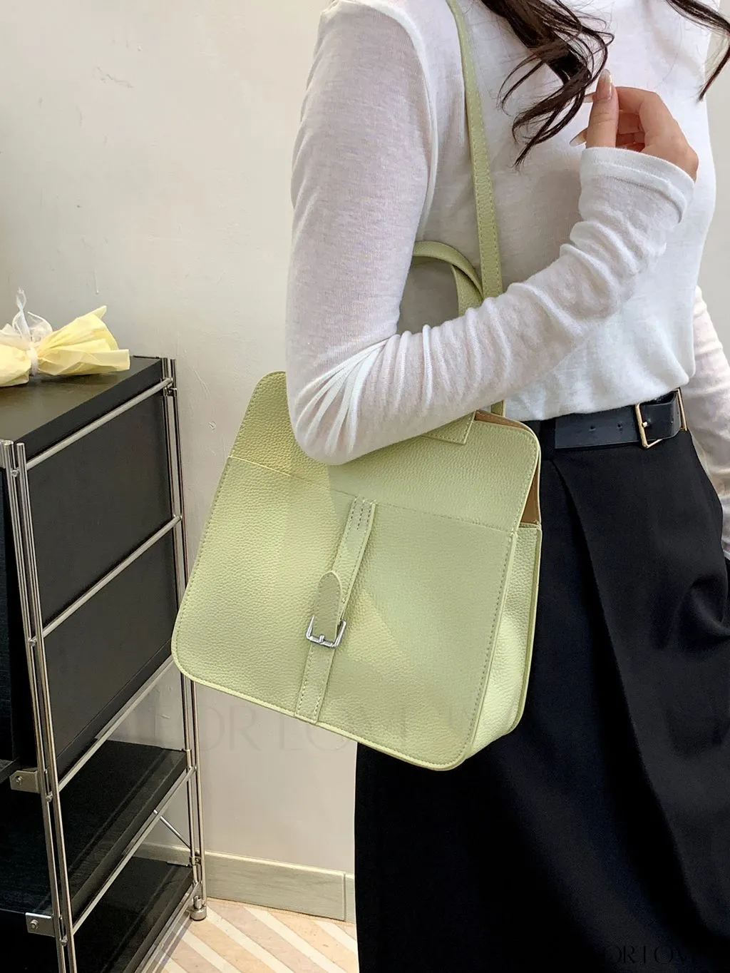BagForLove - Stylish Handbag with Customizable Shoulder Strap - Contemporary Fashion Accessory