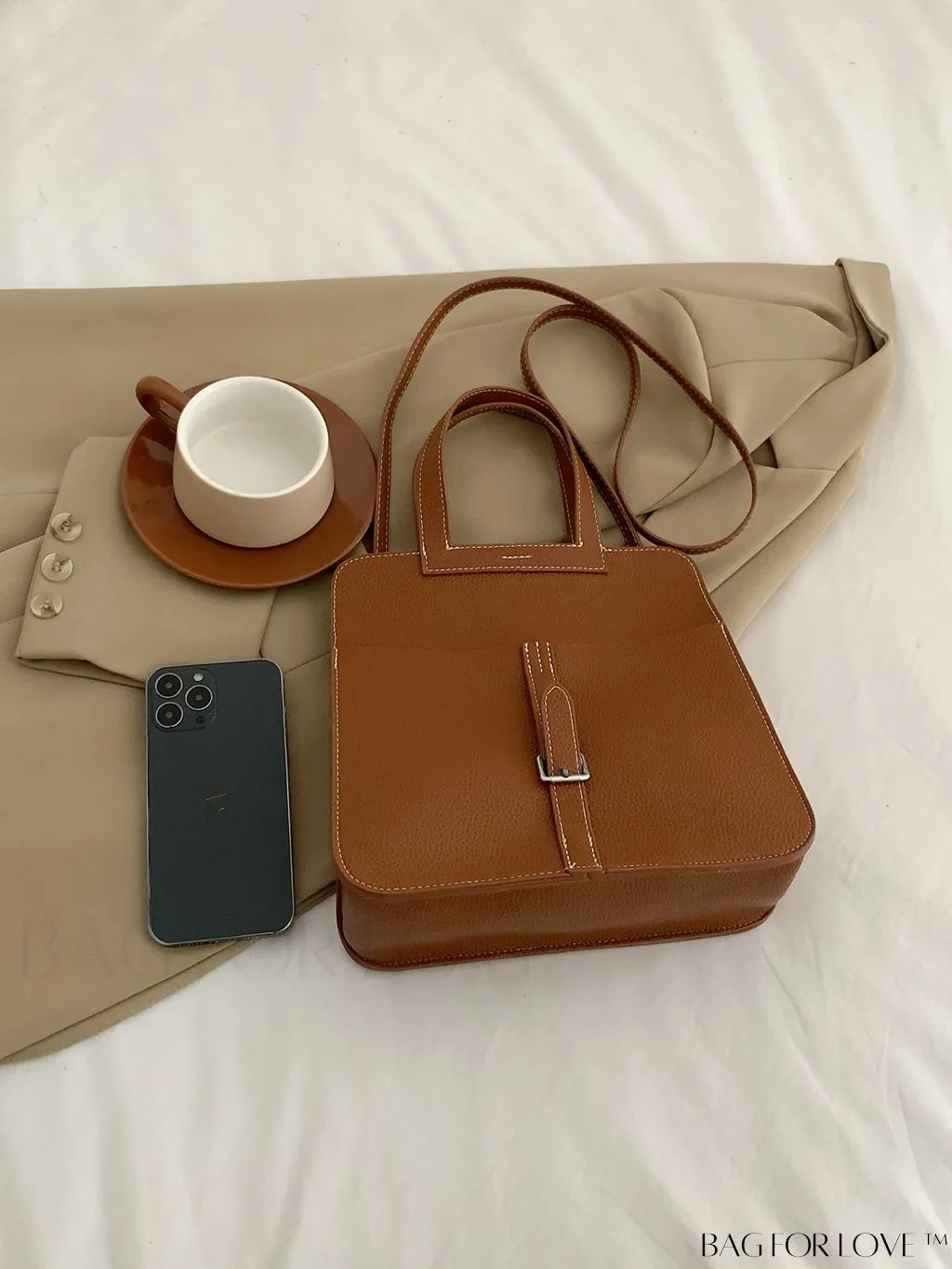 BagForLove - Stylish Handbag with Customizable Shoulder Strap - Contemporary Fashion Accessory