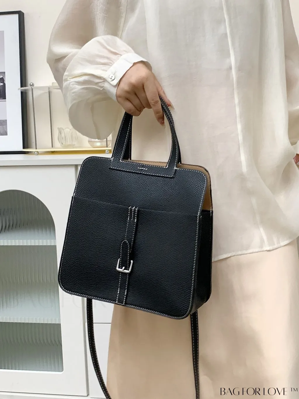 BagForLove - Stylish Handbag with Customizable Shoulder Strap - Contemporary Fashion Accessory