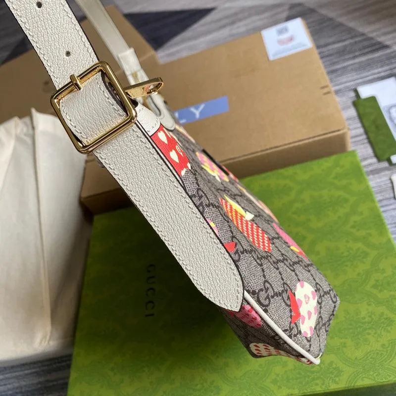 Charm - GG Bags - 1821