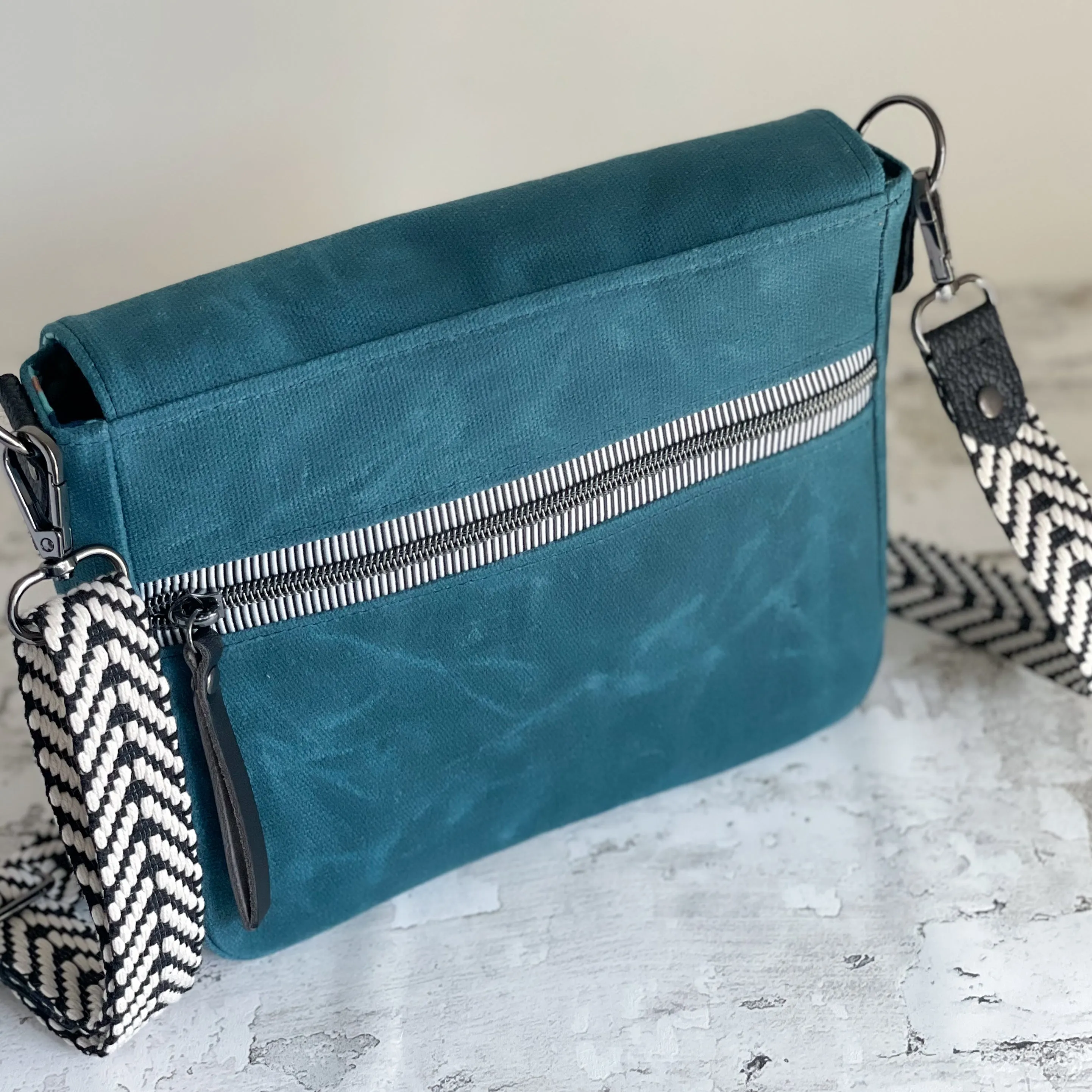 Classic Crossbody