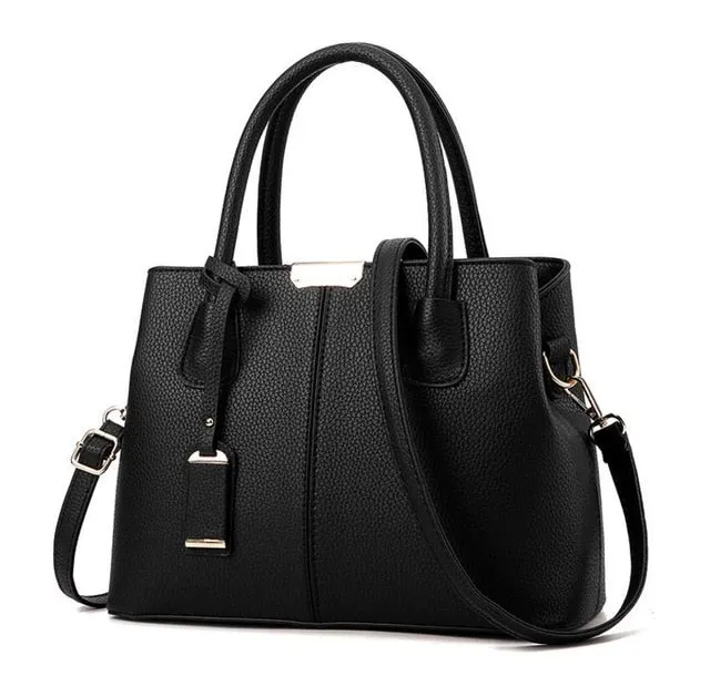 Classic Ladies Lether Shoulder Bag Extensive catalogue Solid