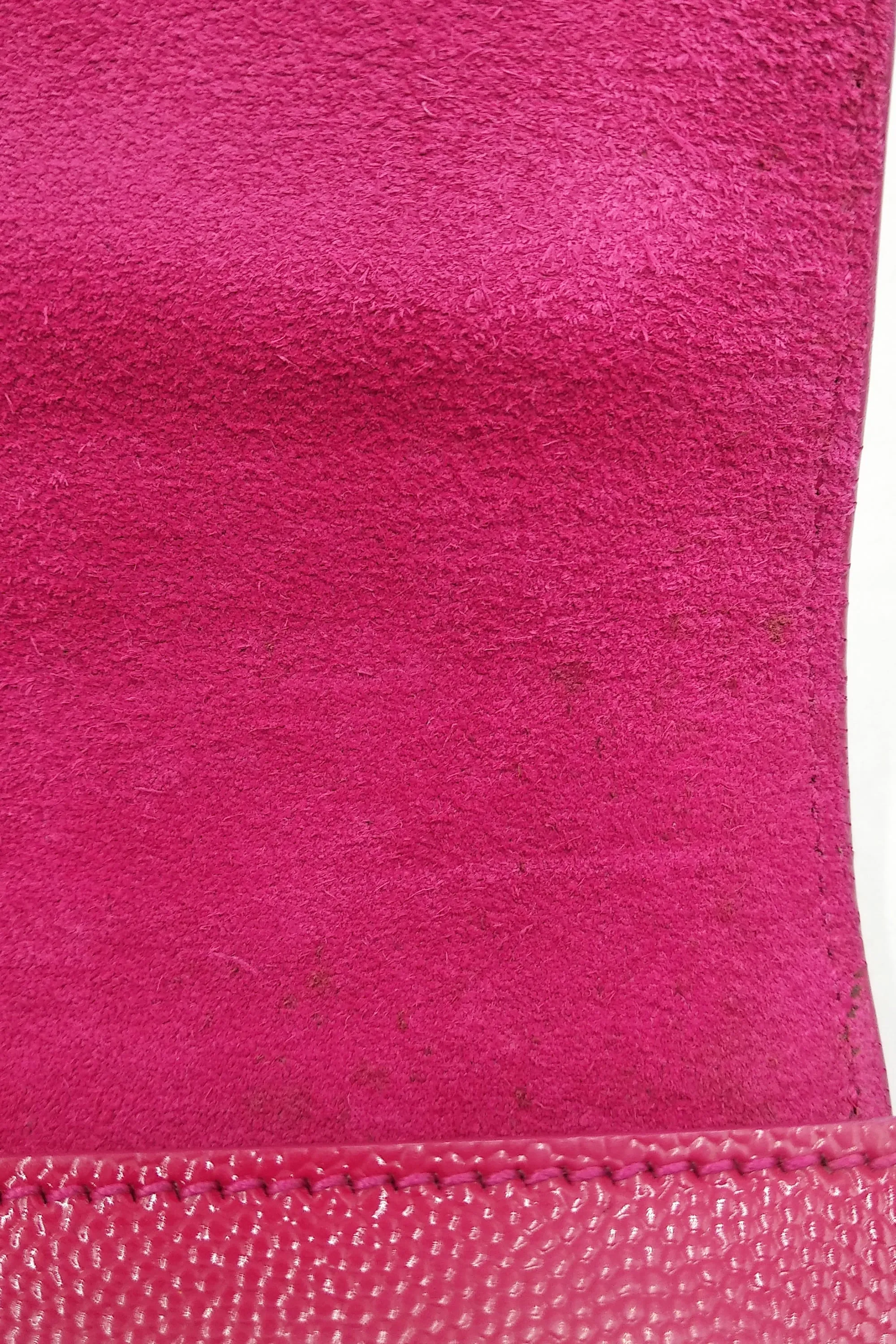 Classic Monogram Kate Clutch Fuchsia
