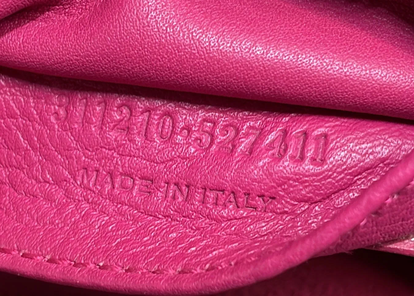 Classic Y Cabas Leather Small