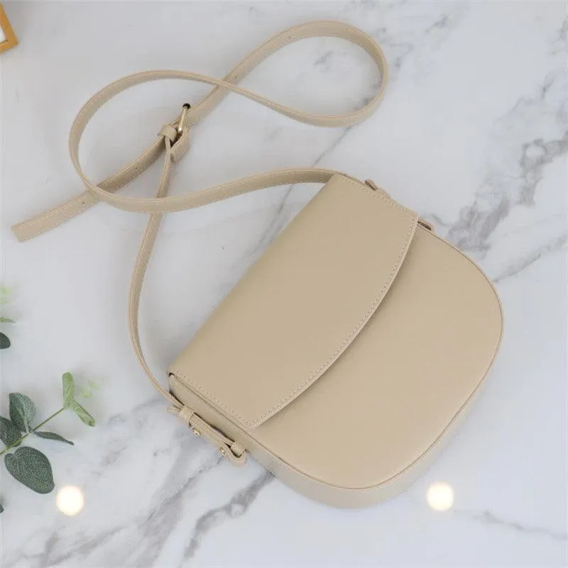Half-round shoulder saddle bag