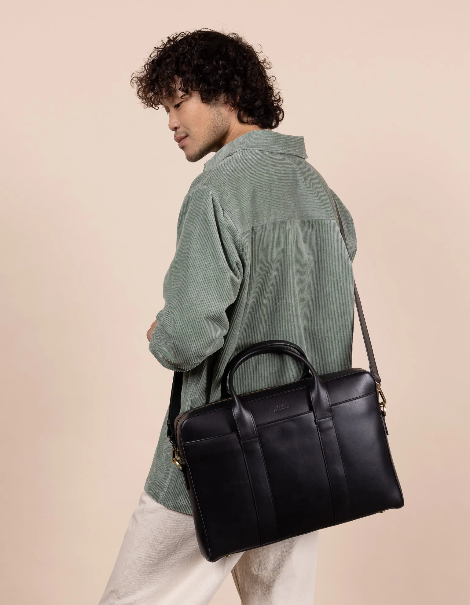 Harvey - Black Classic Leather