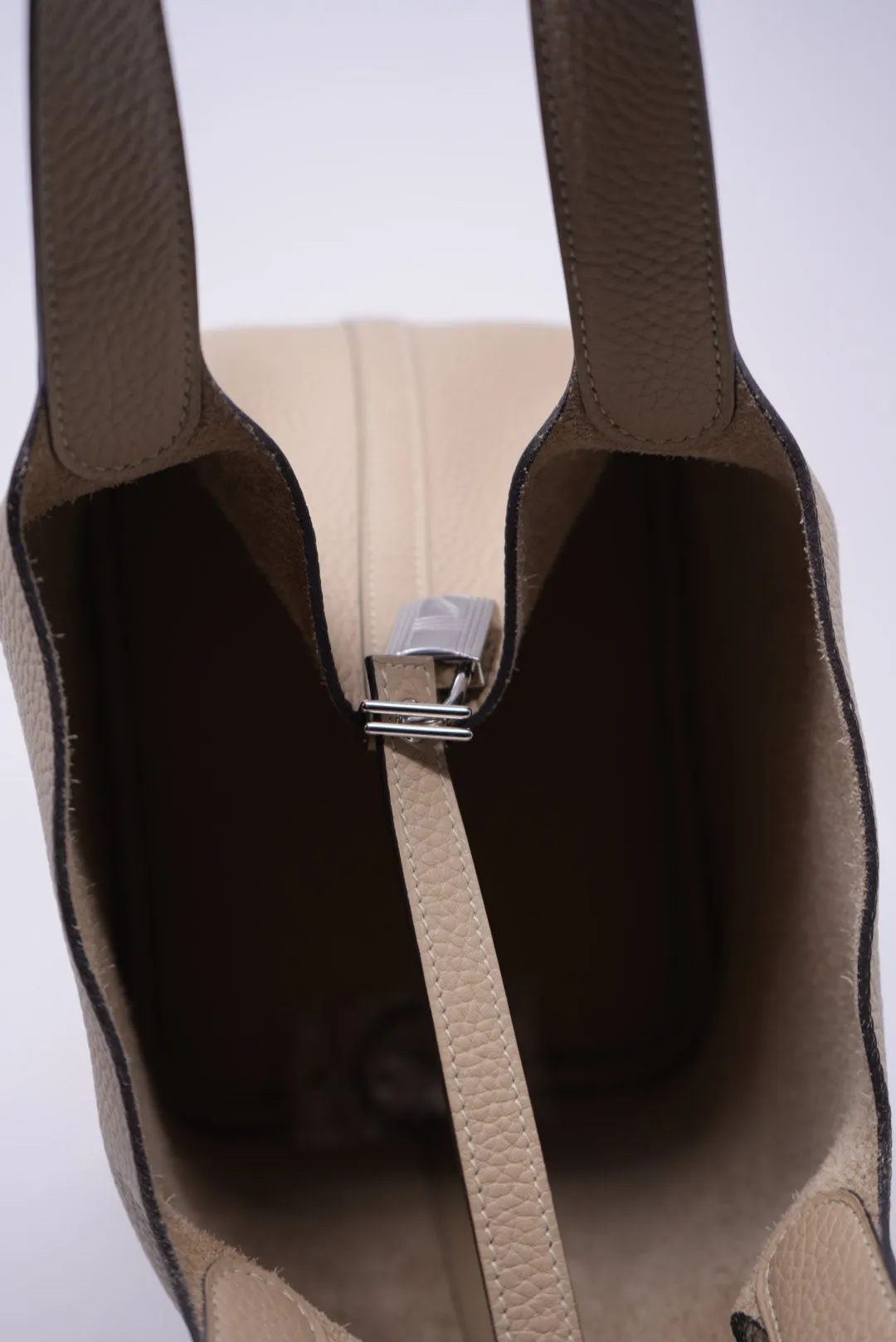 Hermes Picotin Lock 22 Handbag Trench