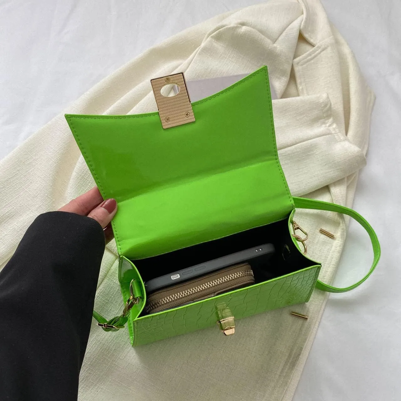 JHVYF Women Small Crossbody Bags Shoulder Bag Classic Satchel Handbags Ladies Cute Purses