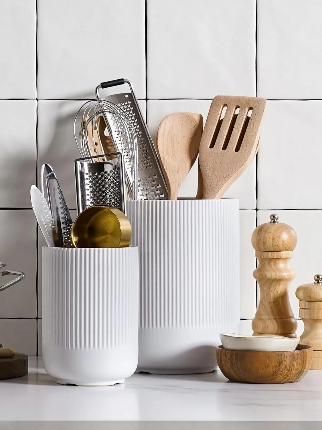 LE TAUCI Utensil Holder, 7.3" 5.4" Ceramic Kitchen Utensil Holder for Countertop, Large Cooking Utensil Crocks for Kitchen Counter Decor, Morden Utensil Organizer for Spatula, Set of 2, White
