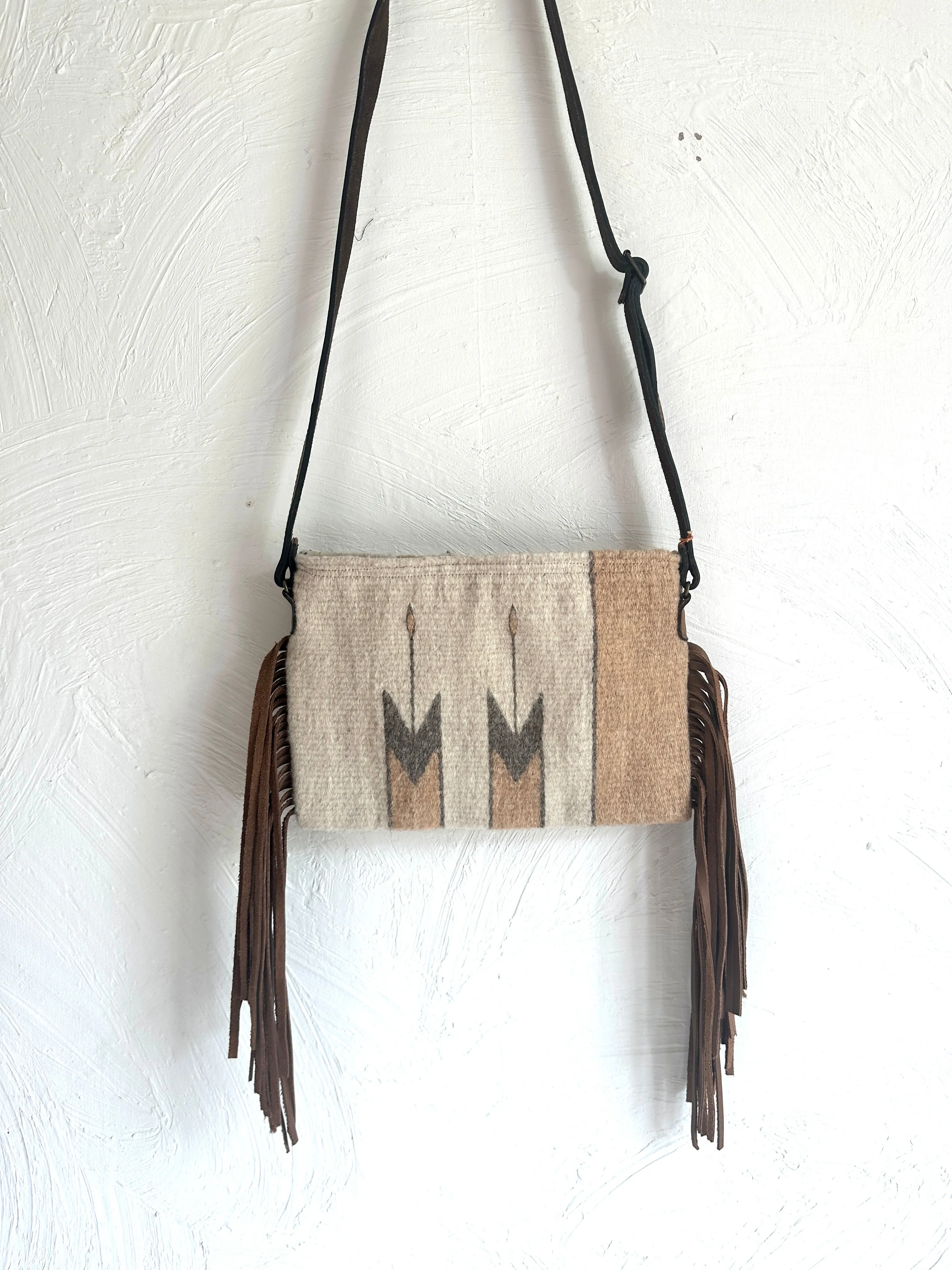 Manos Slim Fringe Neutral   more