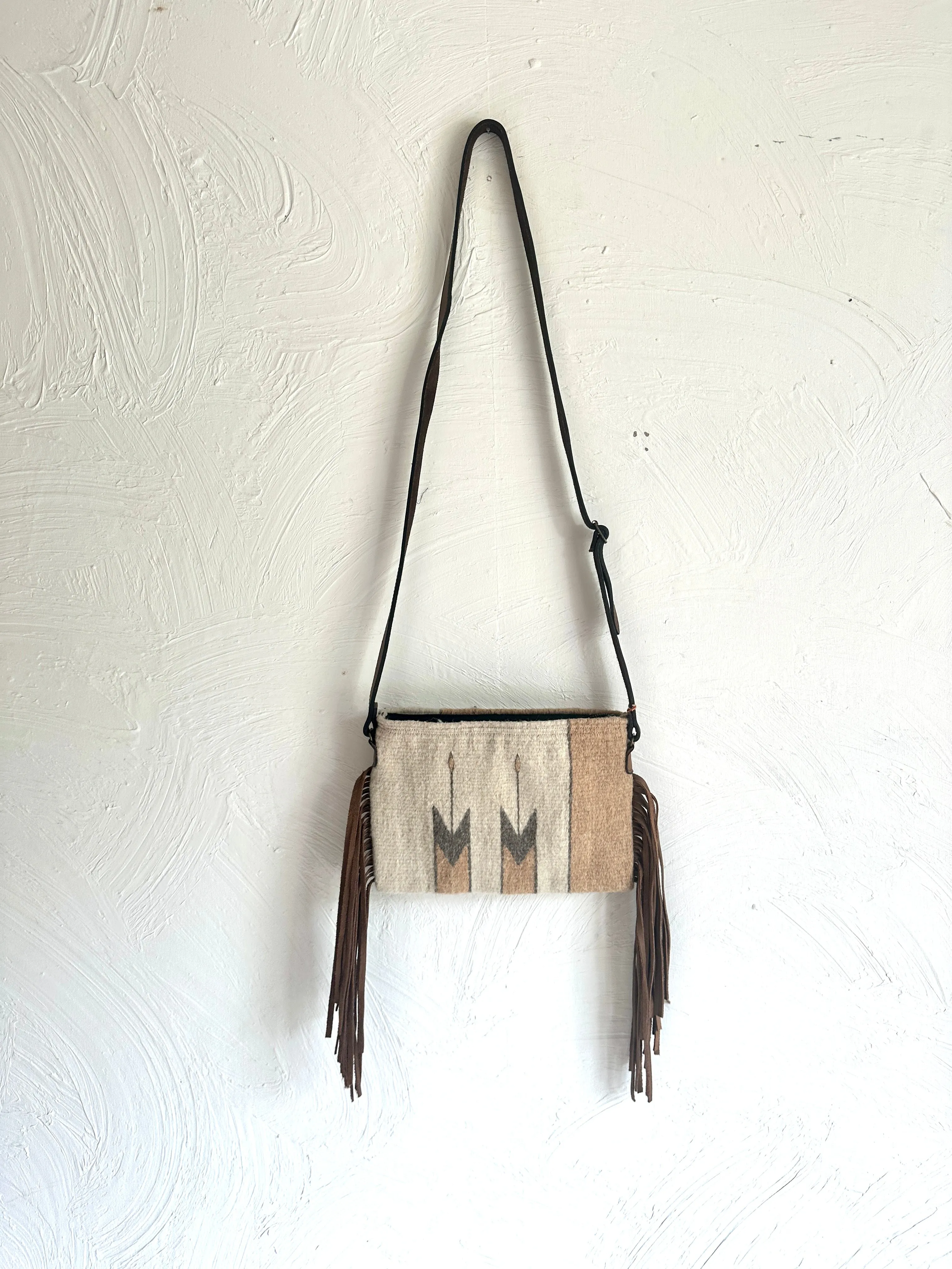 Manos Slim Fringe Neutral   more