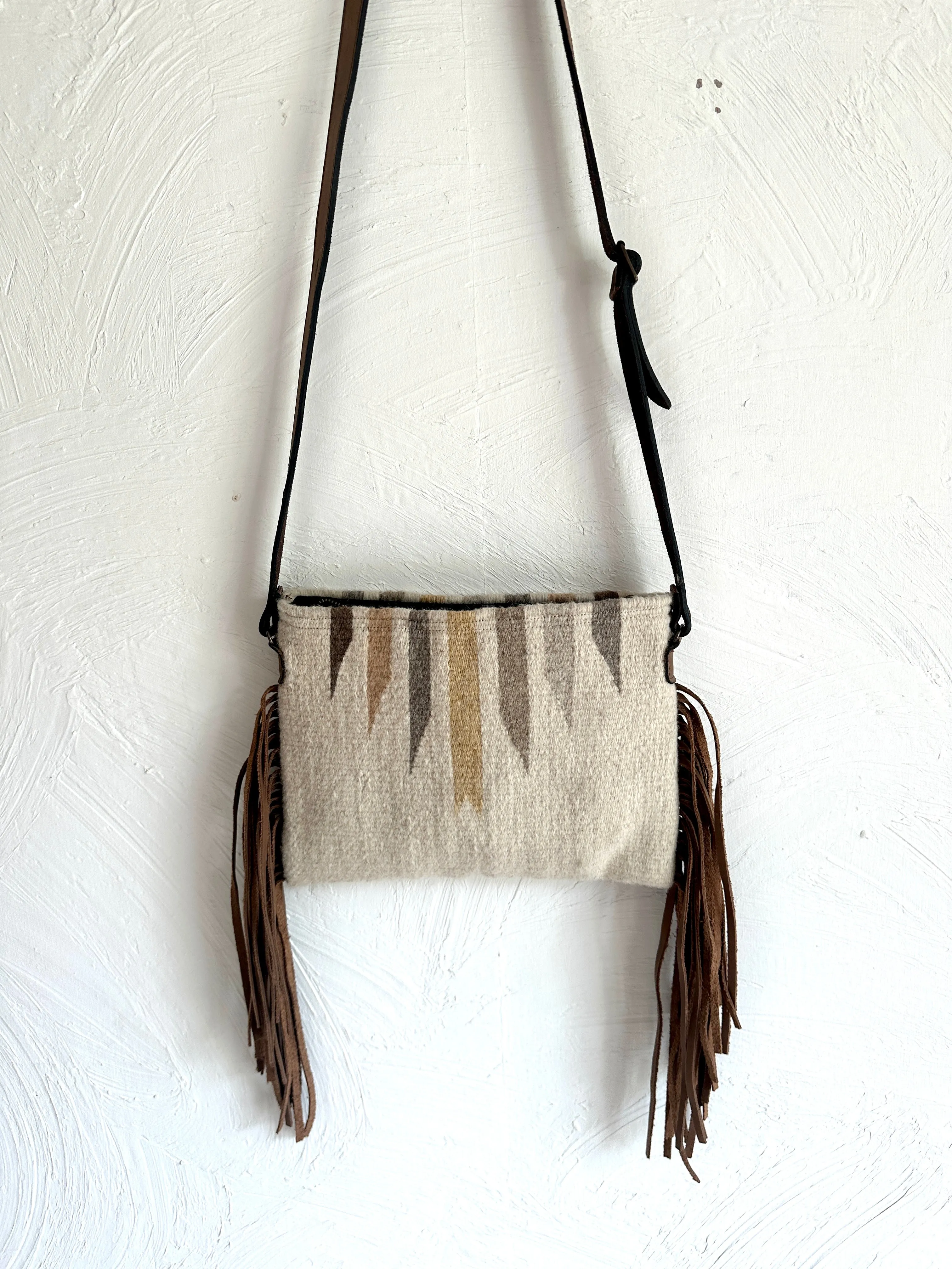 Manos Slim Fringe Neutral   more