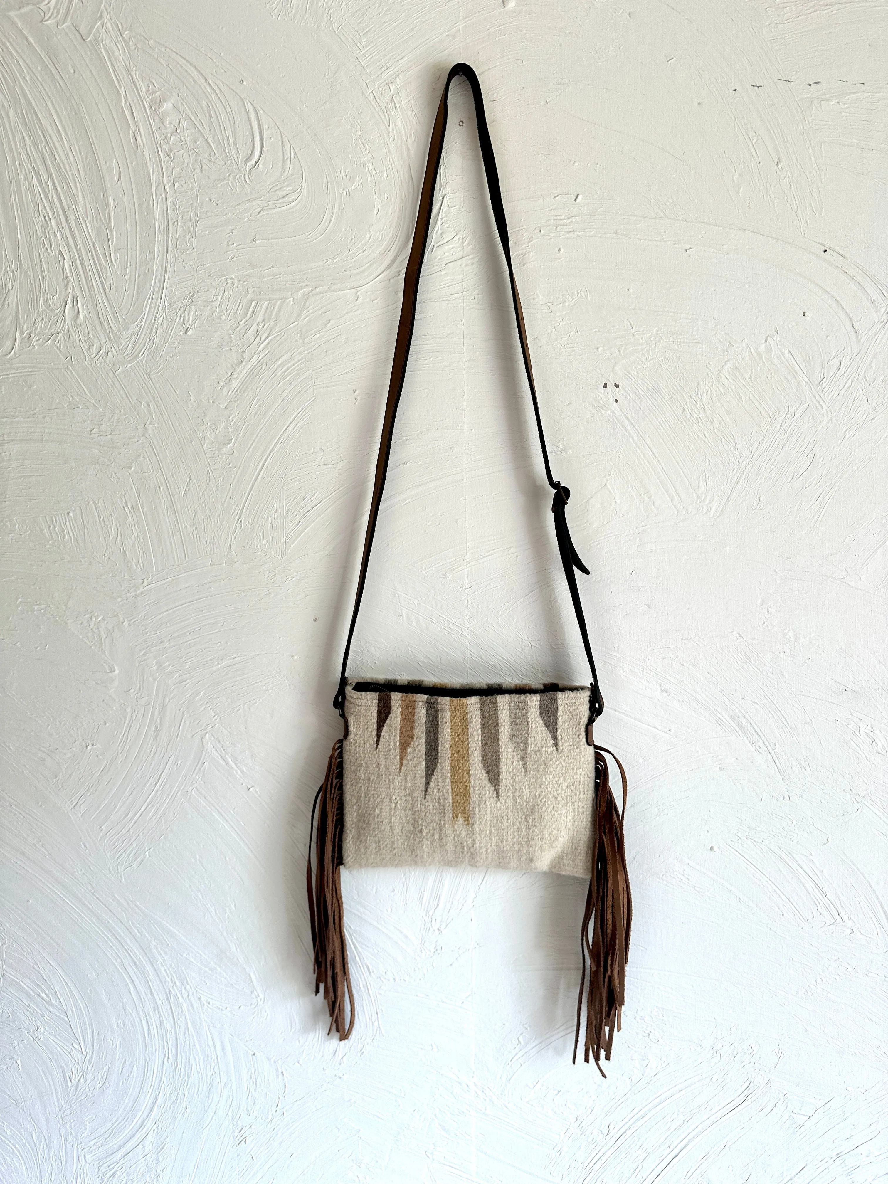 Manos Slim Fringe Neutral   more