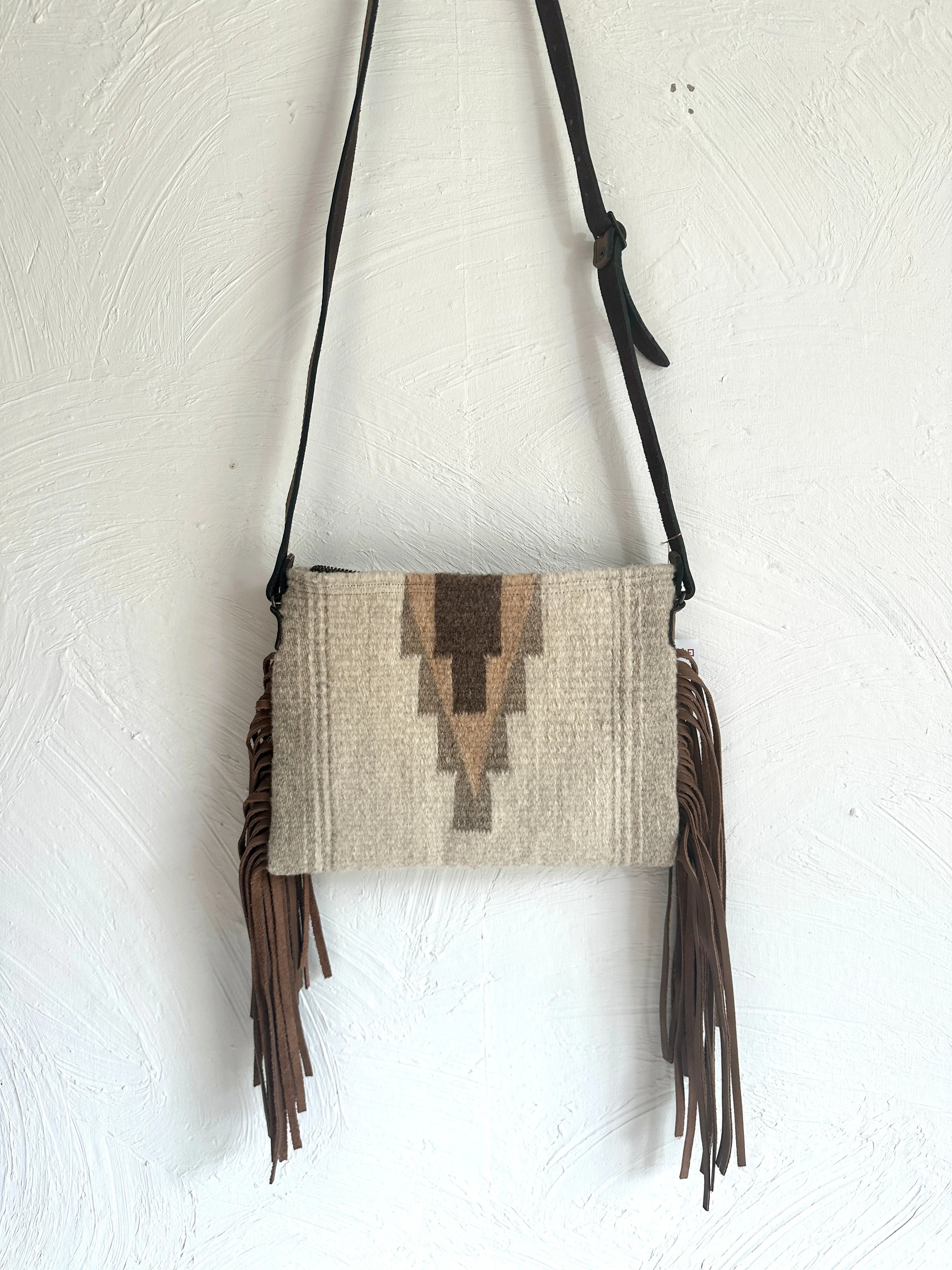 Manos Slim Fringe Neutral   more