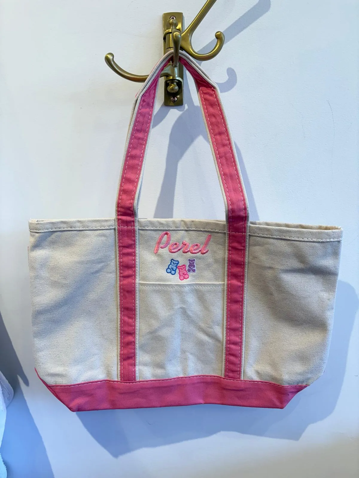 Medium Classic Tote
