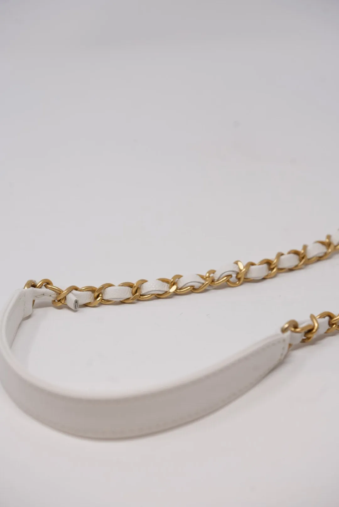 Pre-Owned Chanel 22K Flap with Top Handle Caviar