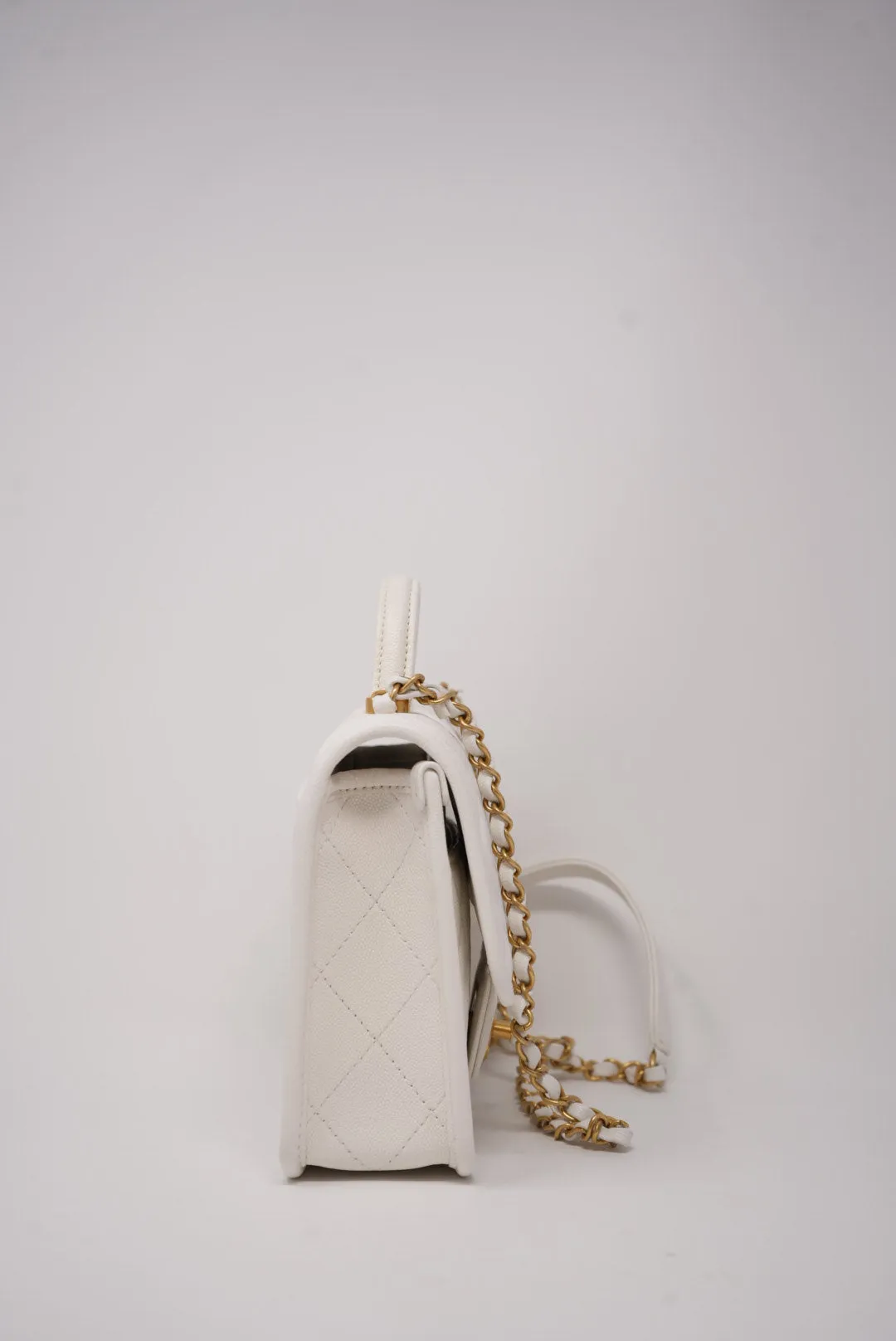 Pre-Owned Chanel 22K Flap with Top Handle Caviar
