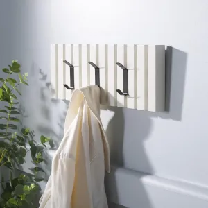 SAFAVIEH Home Collection Cato Vintage White 3-Hook Slatted Wall Mounted Coat Rack for Entryway, Mudroom, Bathroom, Office, Closet, Bedroom