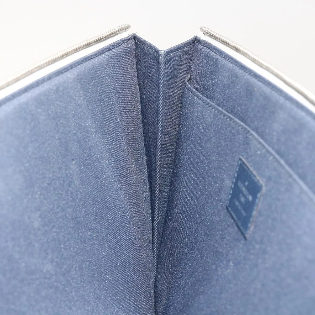 Vuitton Jules Modern Client-focused Louis